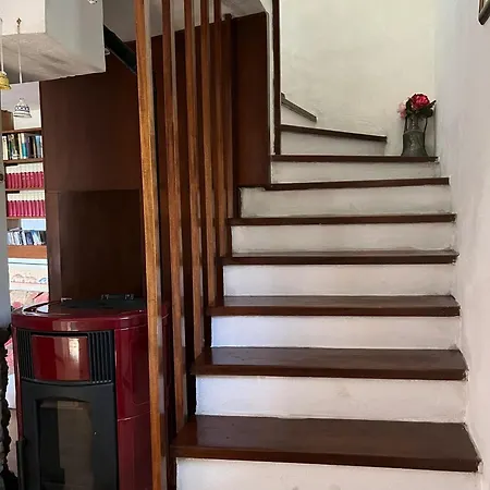 Casetta Nel Borgo Tatil Evi
